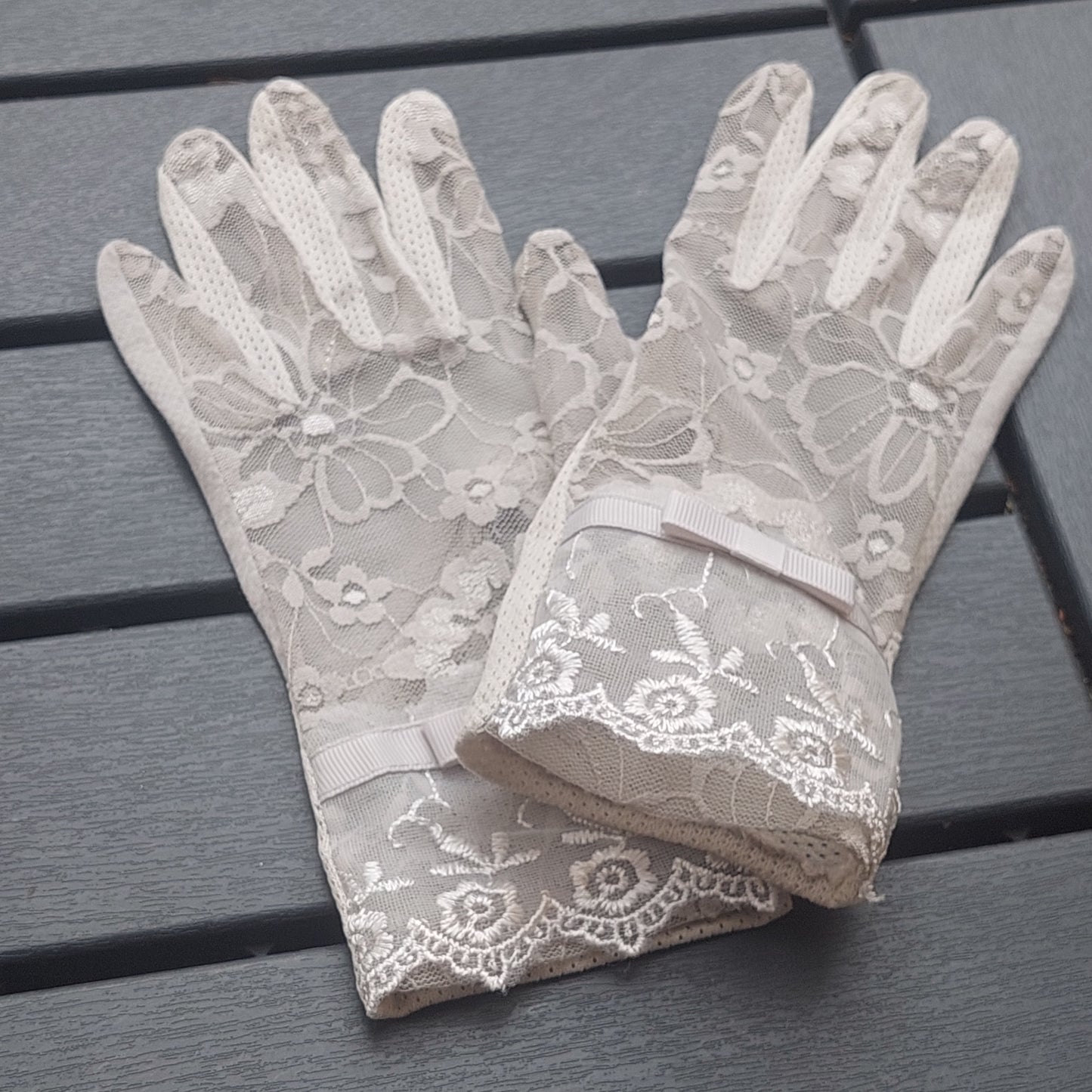 Elegant Lace Gloves for Women – Black, White & Grey | Touchscreen Compatible, Breathable, Gift Box, Wedding & Evening Accessories