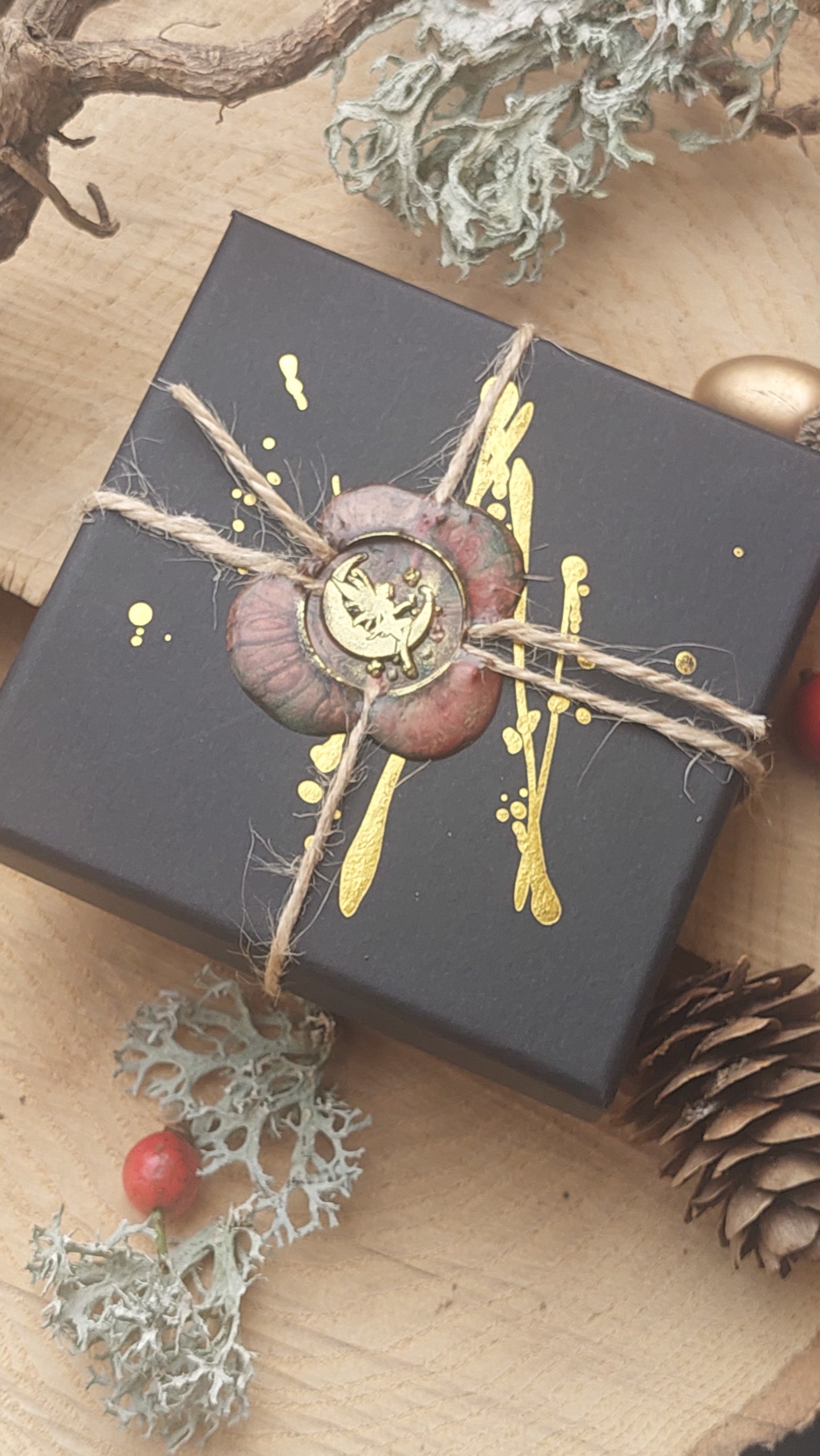 Gothic-Schmuckset „Schwarzer Rabe“ – Ohrringe mit Kamee und Anhängerkette