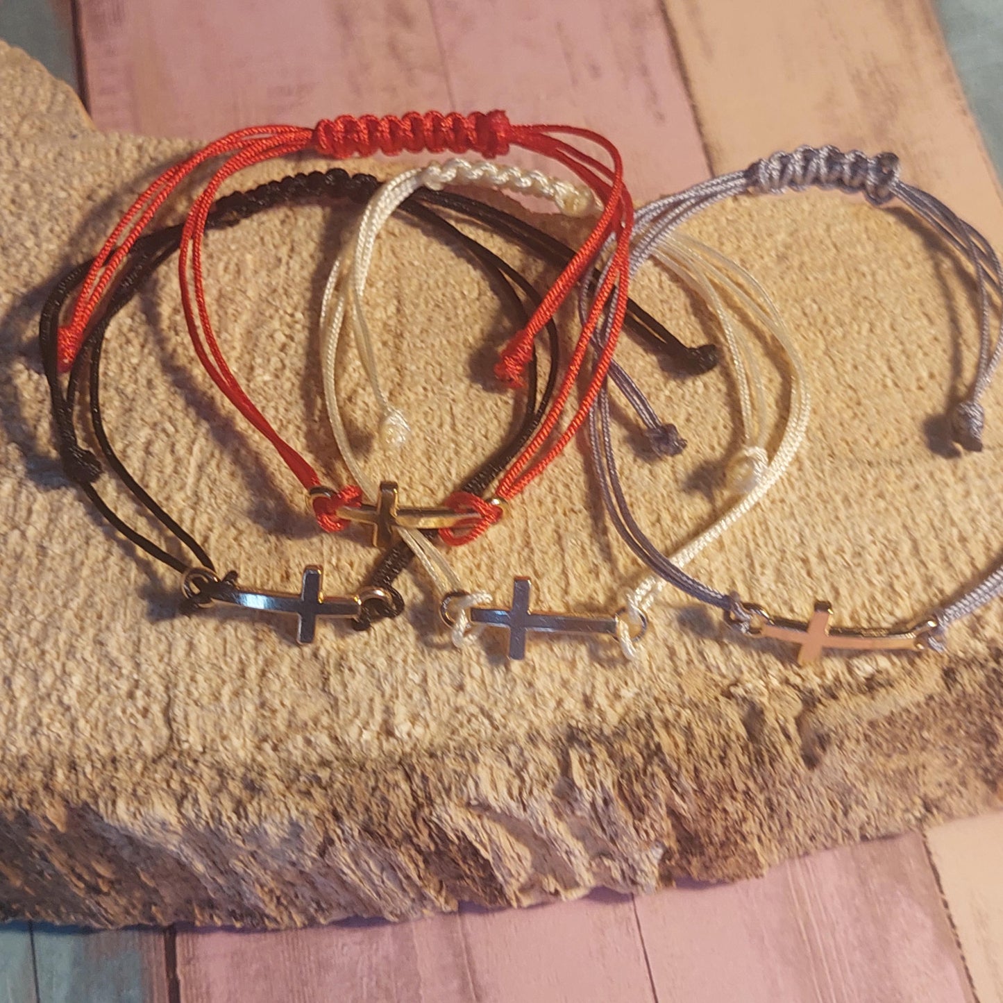 Minimalist Cross Bracelet – Handmade Adjustable Macramé Unisex Bracelet | Friendship Jewelry & Stylish Gift for Him or Her