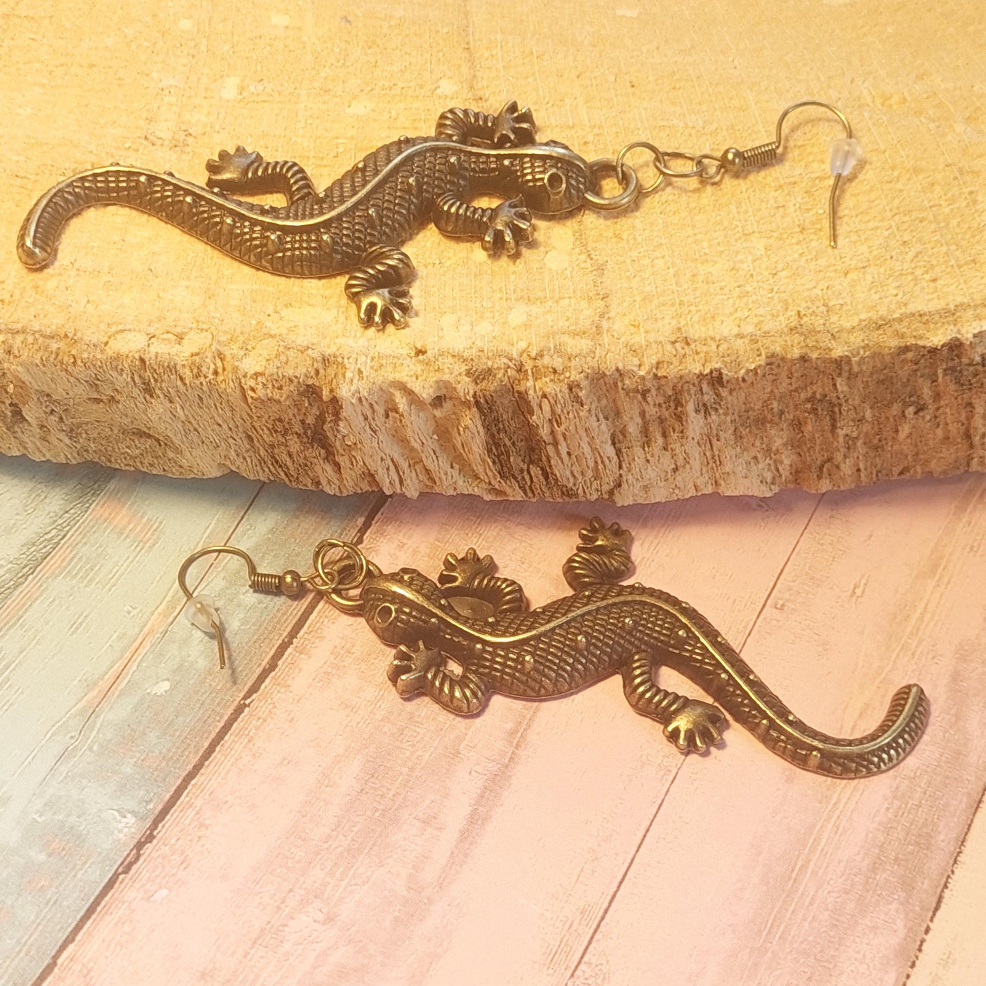 Vintage Gecko Earrings: Handcrafted Lizard Jewelry, Unique Animal-Inspired Gift for Her