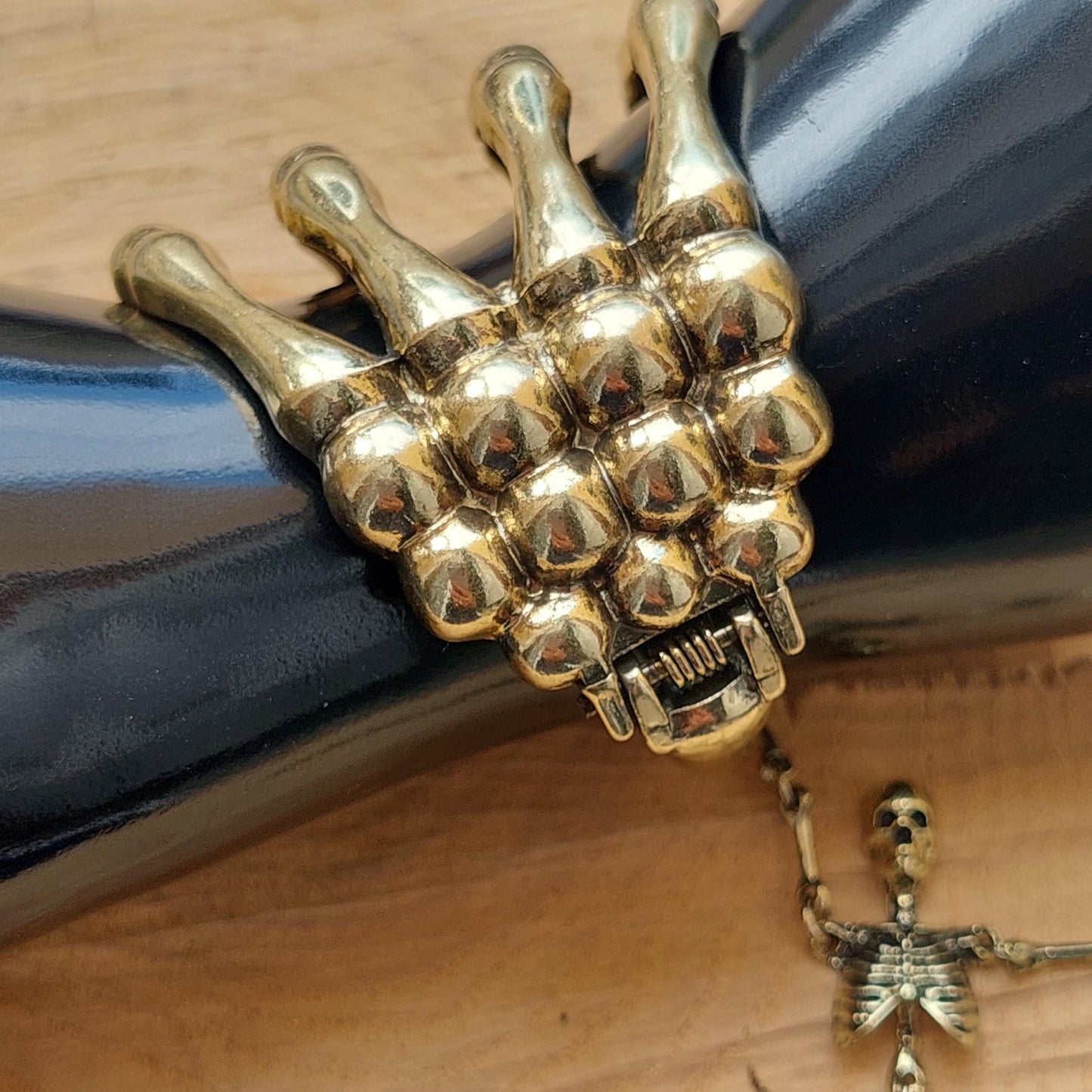 Gothic Skull Earrings & Claw Bracelet Set - Vintage Punk Jewelry Silver Gold