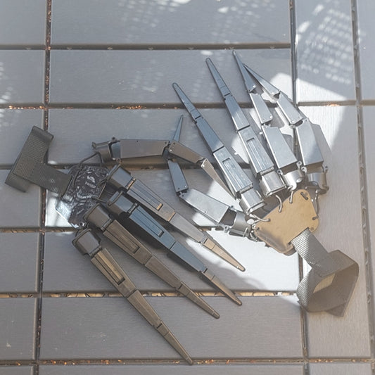 Articulated Skeleton Hand Gloves – Cyberpunk Cosplay Gauntlets – Lightweight Poseable Prop Hands