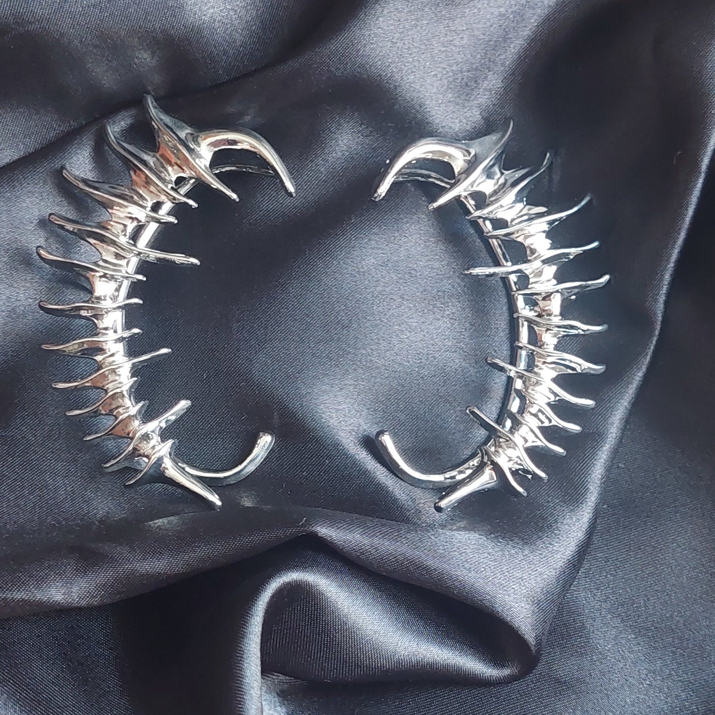 Gothic Spiked Skeleton Ear Cuffs – Silver & Gold Statement Jewelry | Non-Piercing Ear Wraps | Punk Alternative Gift