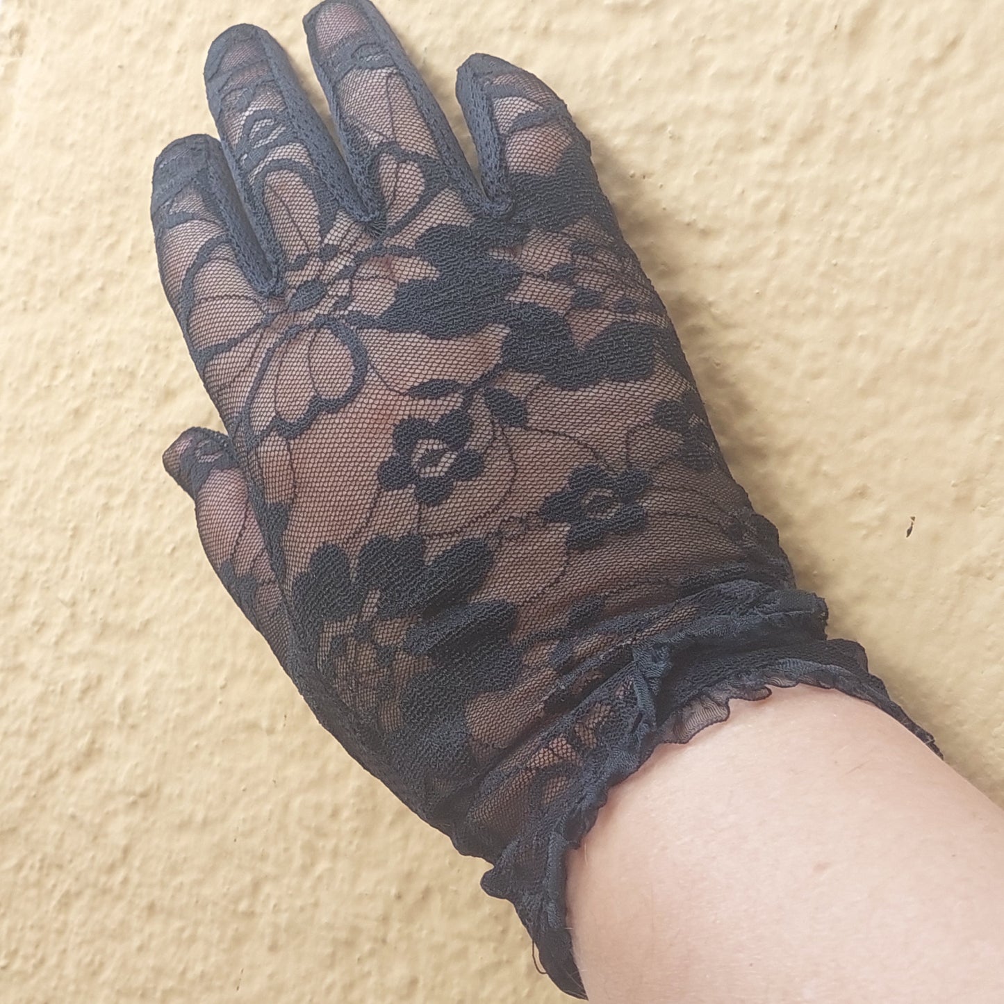 Elegant Lace Gloves for Women – Black, White & Grey | Touchscreen Compatible, Breathable, Gift Box, Wedding & Evening Accessories