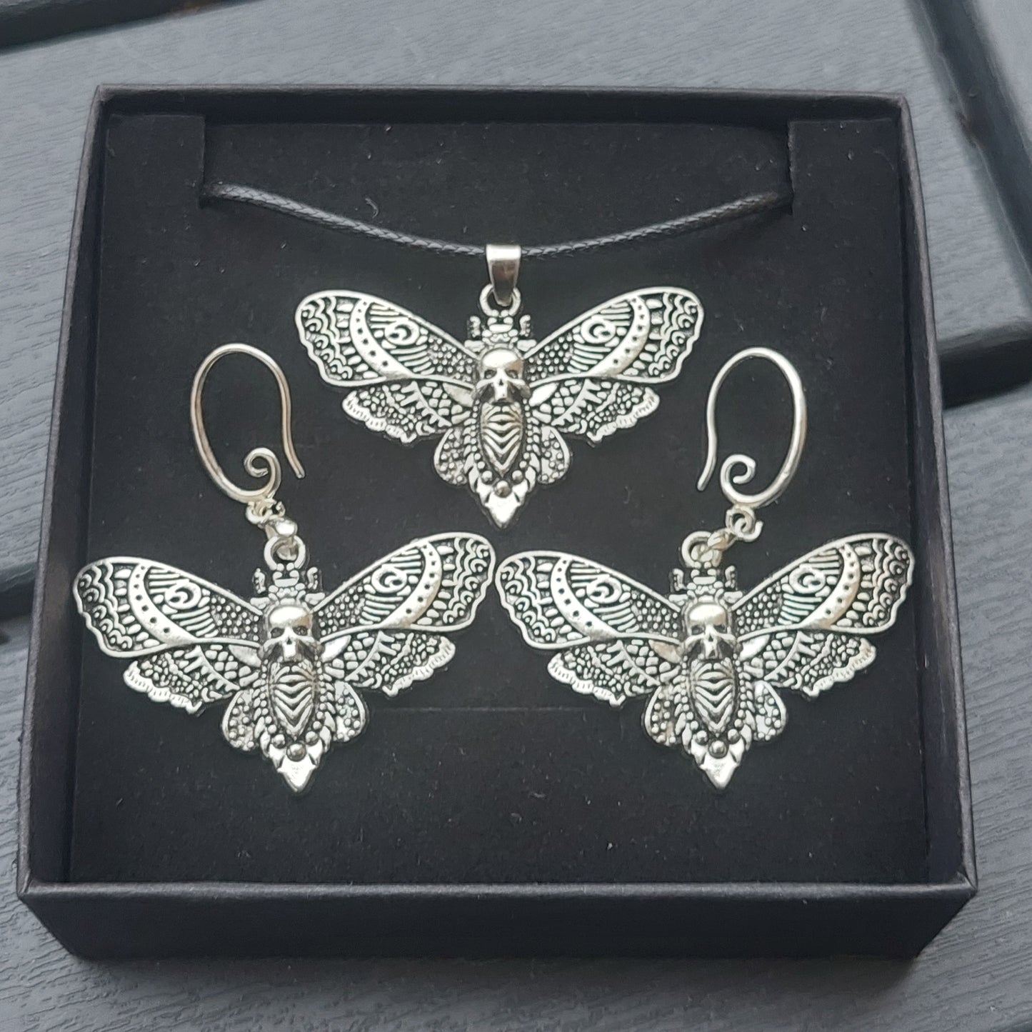 Gothic Jewelry Set – Stainless Steel Silver Skull Butterfly Necklace & Earrings with Gift Box