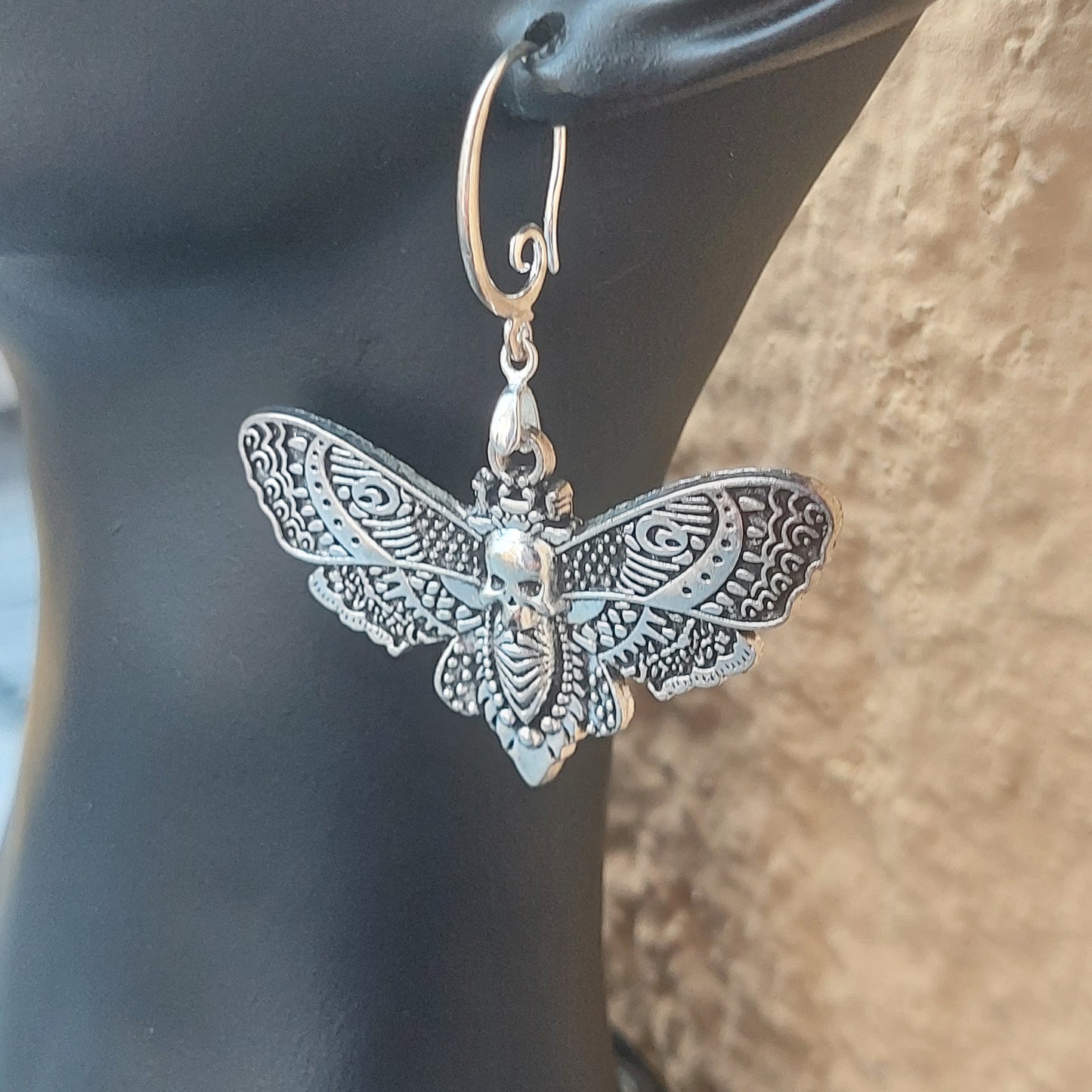 Gothic Jewelry Set – Stainless Steel Silver Skull Butterfly Necklace & Earrings with Gift Box