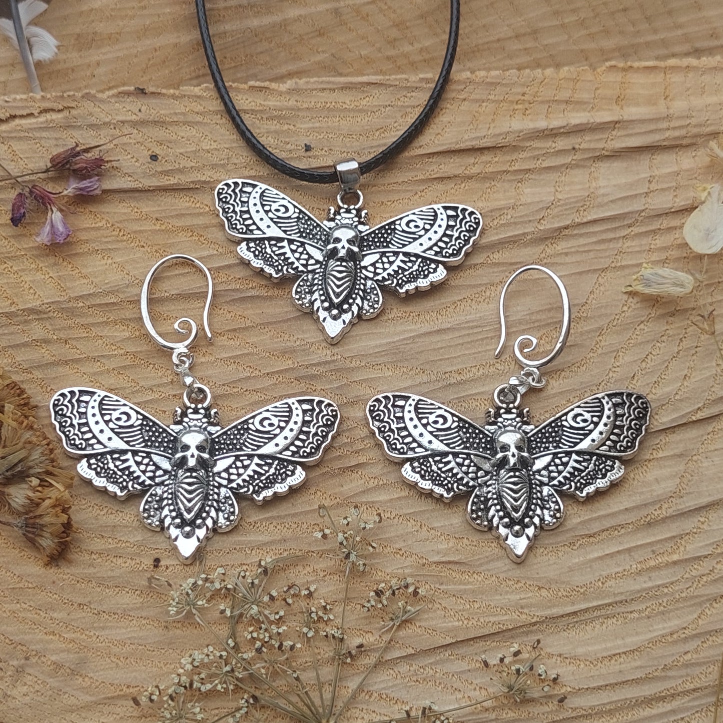 Gothic Jewelry Set – Stainless Steel Silver Skull Butterfly Necklace & Earrings with Gift Box