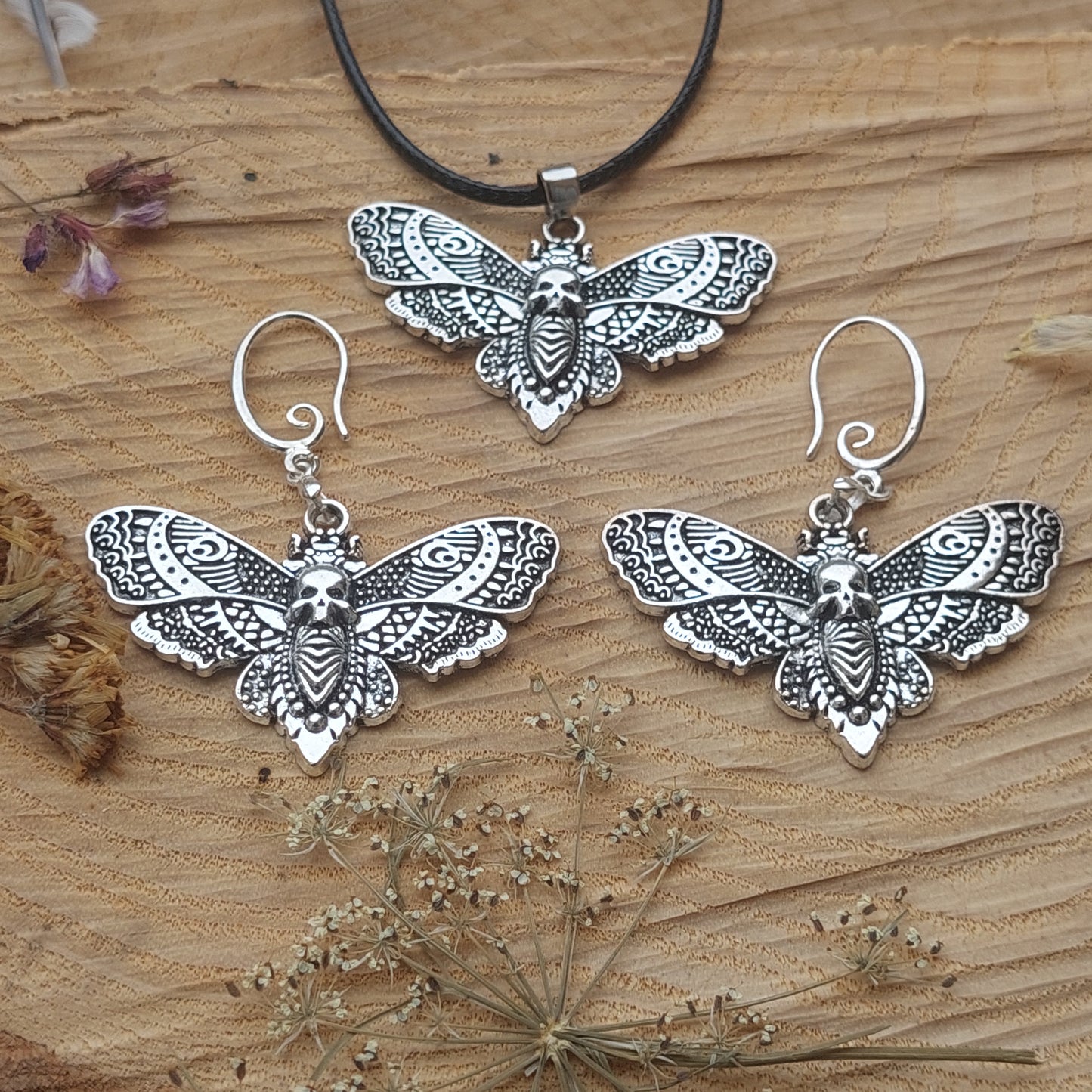Gothic Jewelry Set – Stainless Steel Silver Skull Butterfly Necklace & Earrings with Gift Box