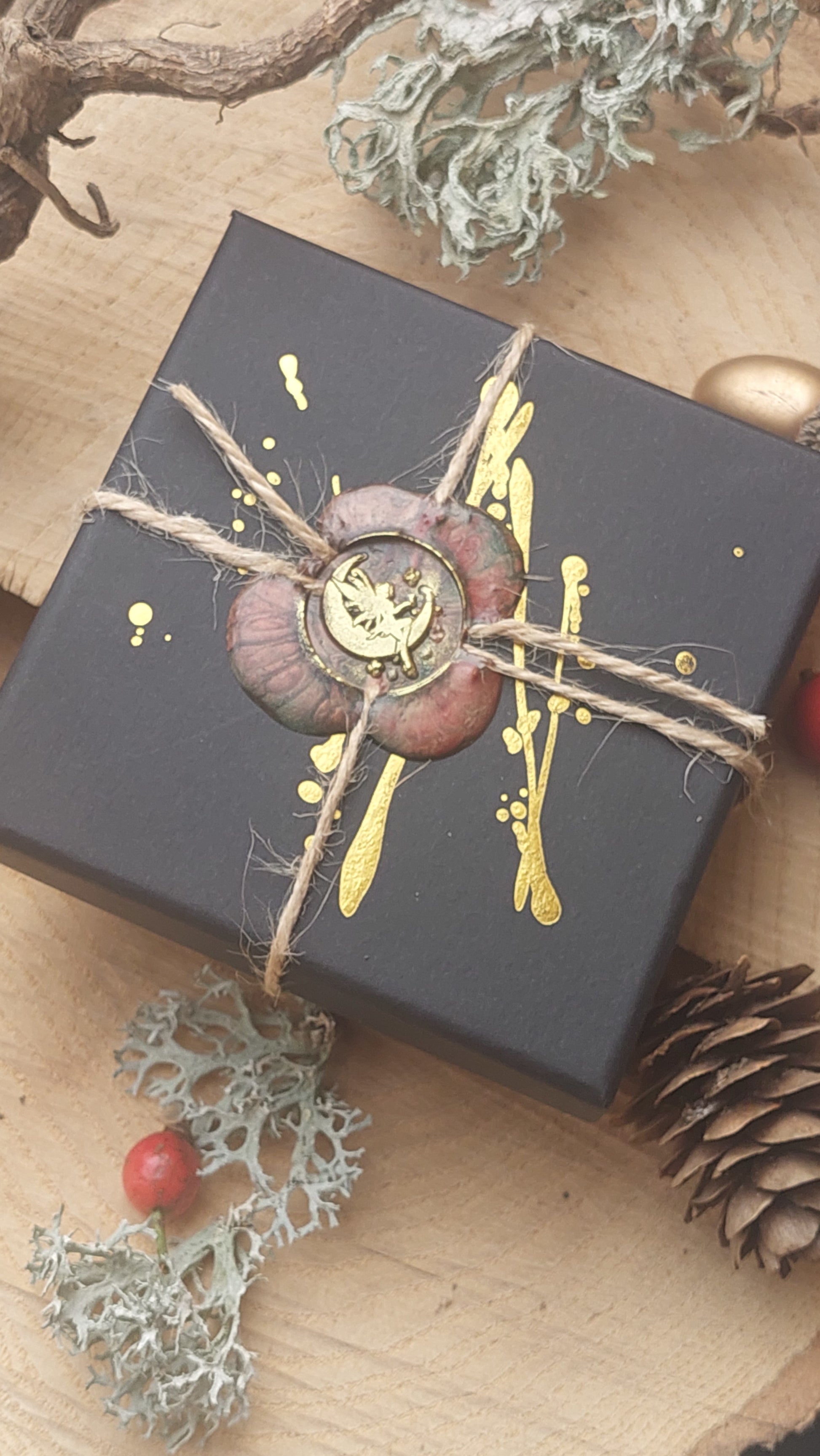 Gift-ready packaging included