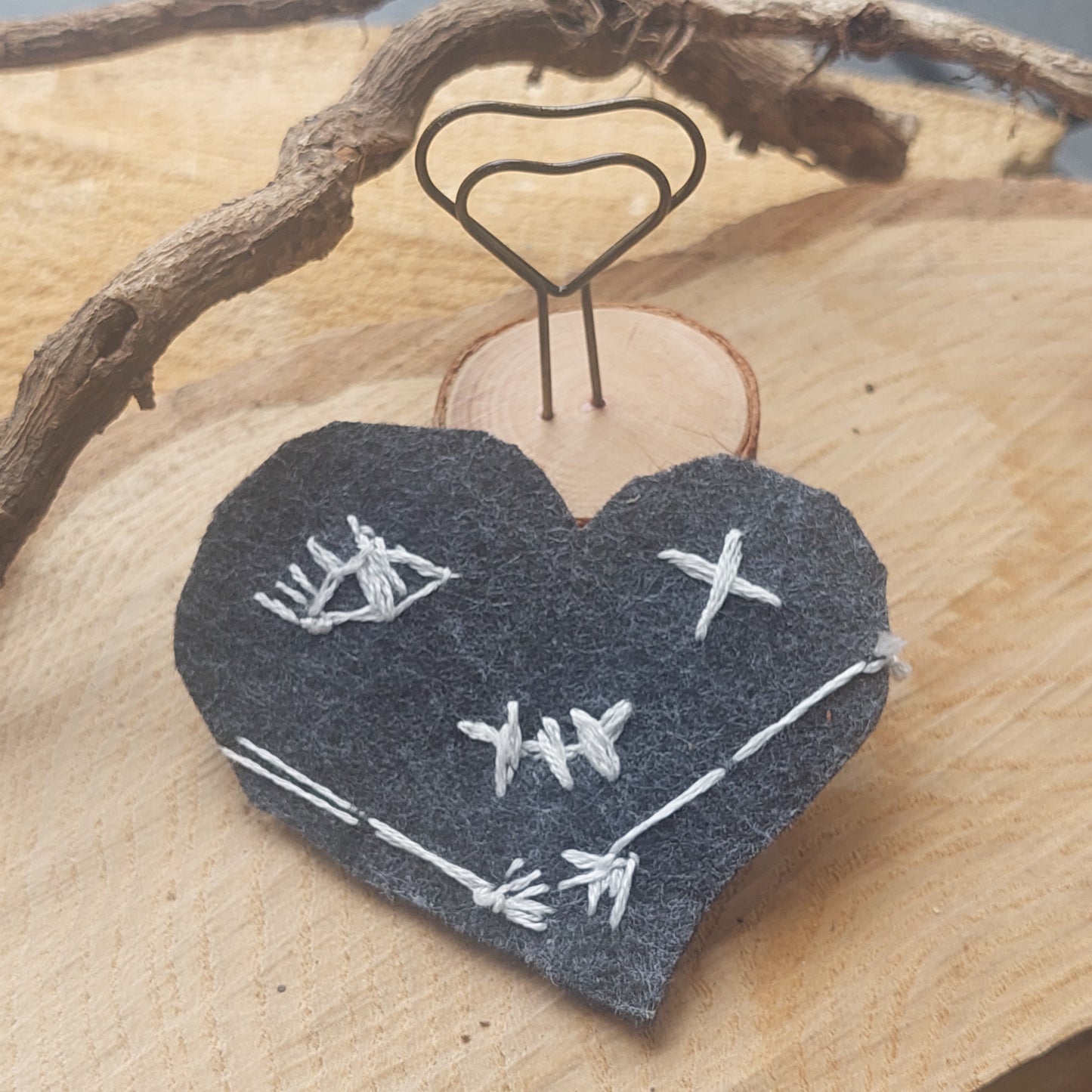  gothic broken heart desk altar 