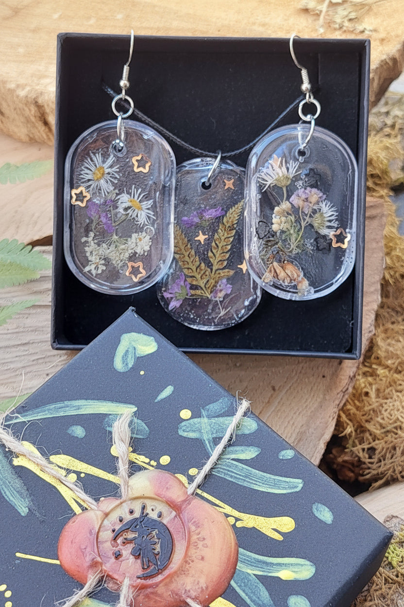 Flower Resin Jewelry Set – Handmade Earrings & Pendant Necklace, Botanical Gift for Her