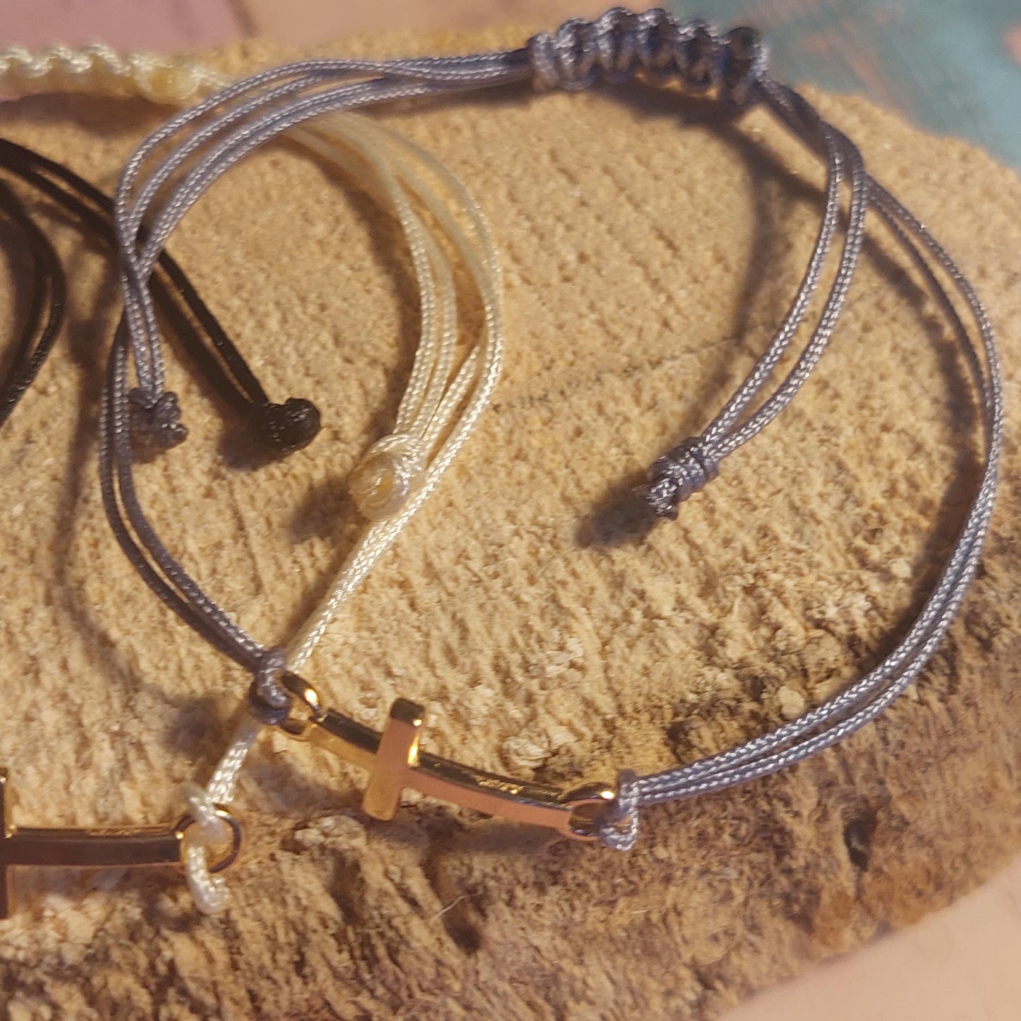 Minimalist Cross Bracelet – Handmade Adjustable Macramé Unisex Bracelet | Friendship Jewelry & Stylish Gift for Him or Her