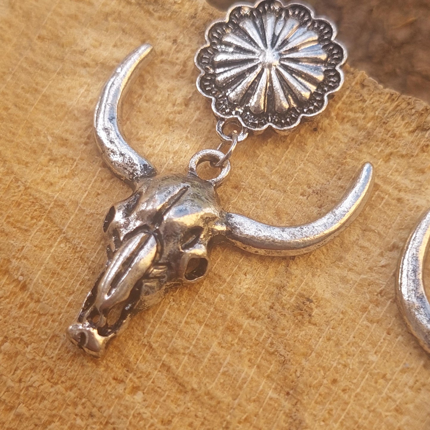 Gothic Bull Skull Jewelry Set - Leather Choker Necklace & Earrings Western Style