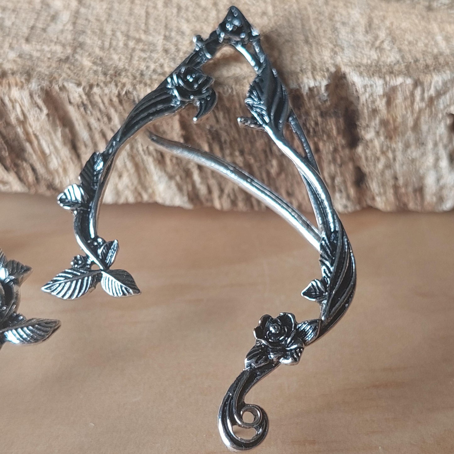 Exquisite Golden Elven Ear Cuffs – Fantasy Earrings for Left and Right Ear | Cosplay Jewelry for Women | Gift-Ready Elf Accessories