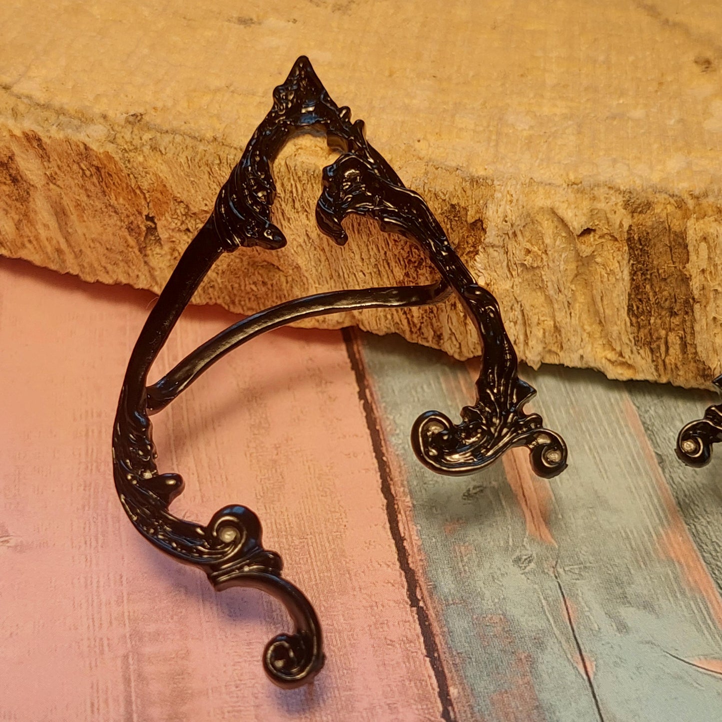 Elfen-Ohrenmanschetten: Schwarze und silberne Fantasy-Cosplay-Accessoires für das linke und rechte Ohr