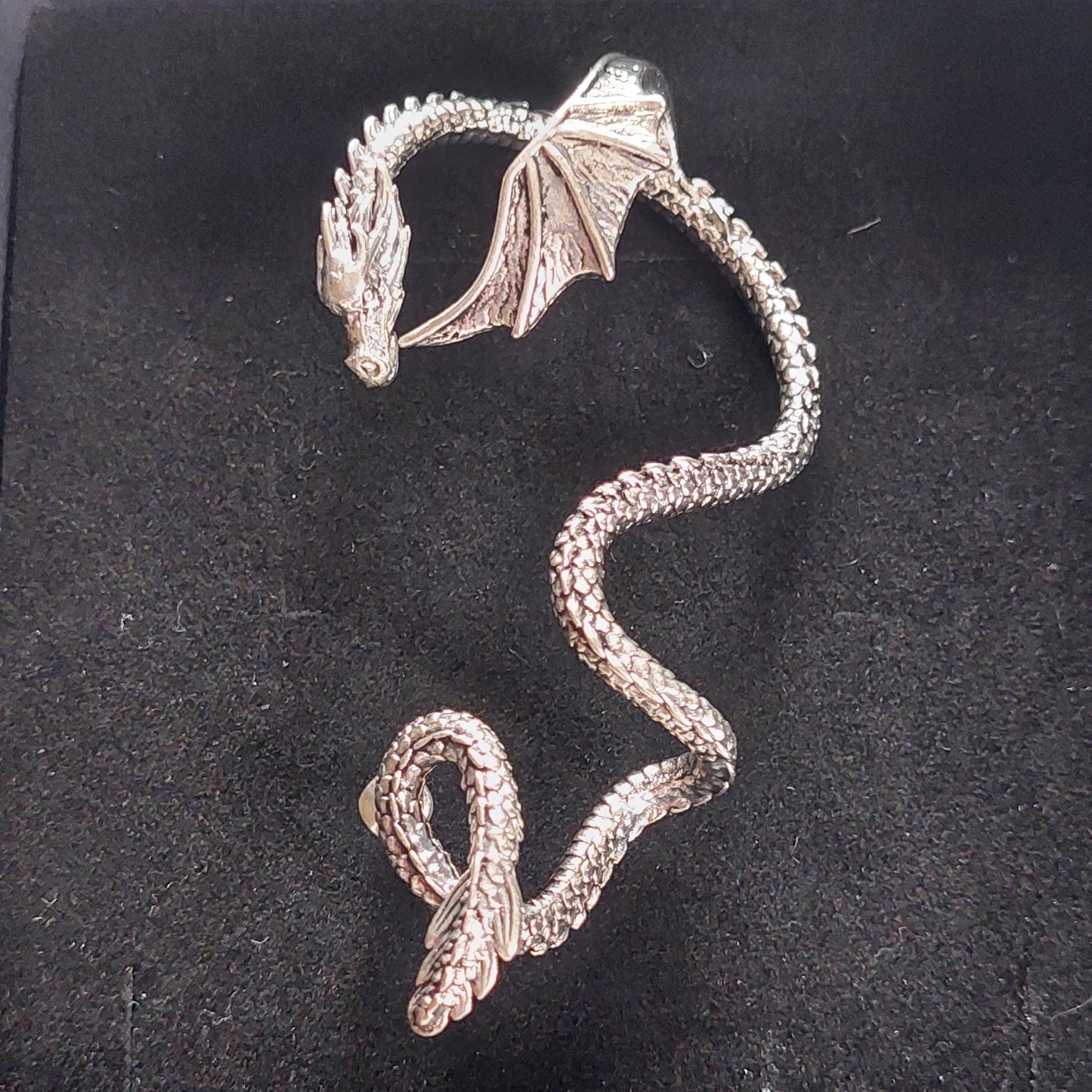 Dragon Ear Cuffs – Gothic Fantasy Jewelry in Gold, Silver & Black | Unique Cosplay Accessory & Gift for Him or Her