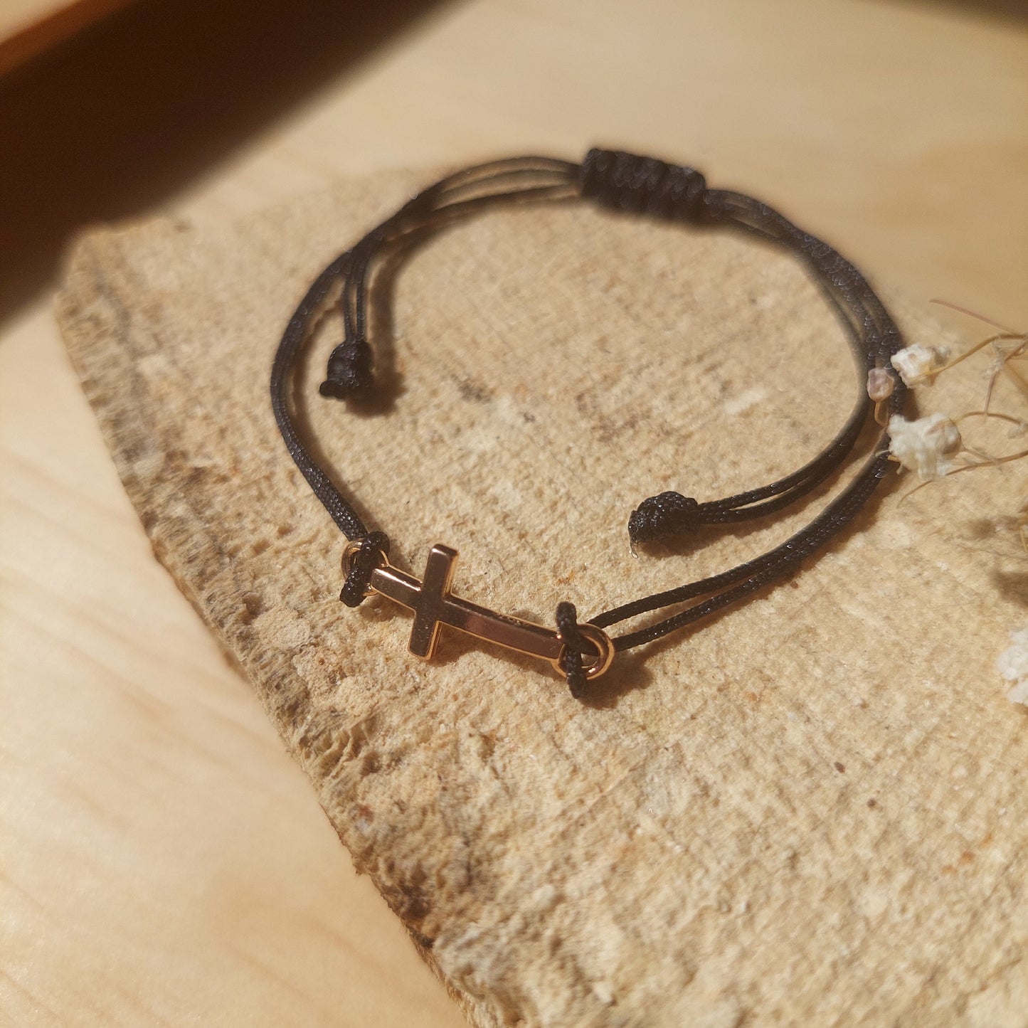 Minimalist Cross Bracelet – Handmade Adjustable Macramé Unisex Bracelet | Friendship Jewelry & Stylish Gift for Him or Her