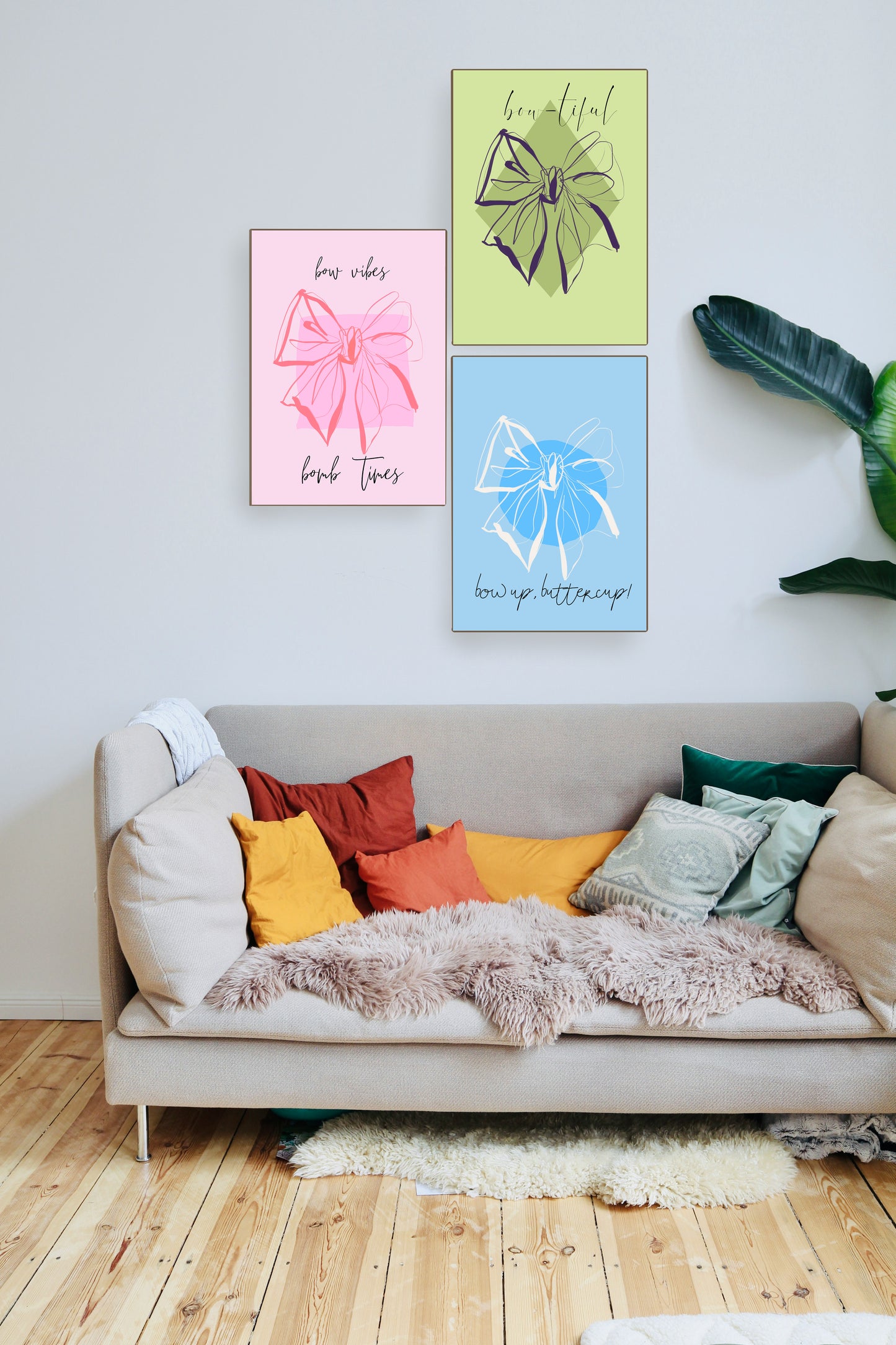 Elegantes Wandbild-Set mit Schleife in Pastellfarben – 3-teilige Digitaldrucke für romantische Wohndekoration, Studentenwohnheime und als Geschenk | Sofort-Download