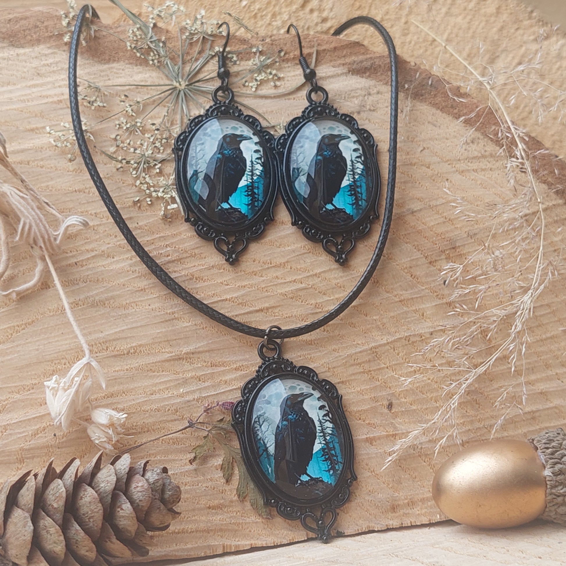 Gothic Black Raven Jewelry Set – Cameo Earrings & Pendant Necklace