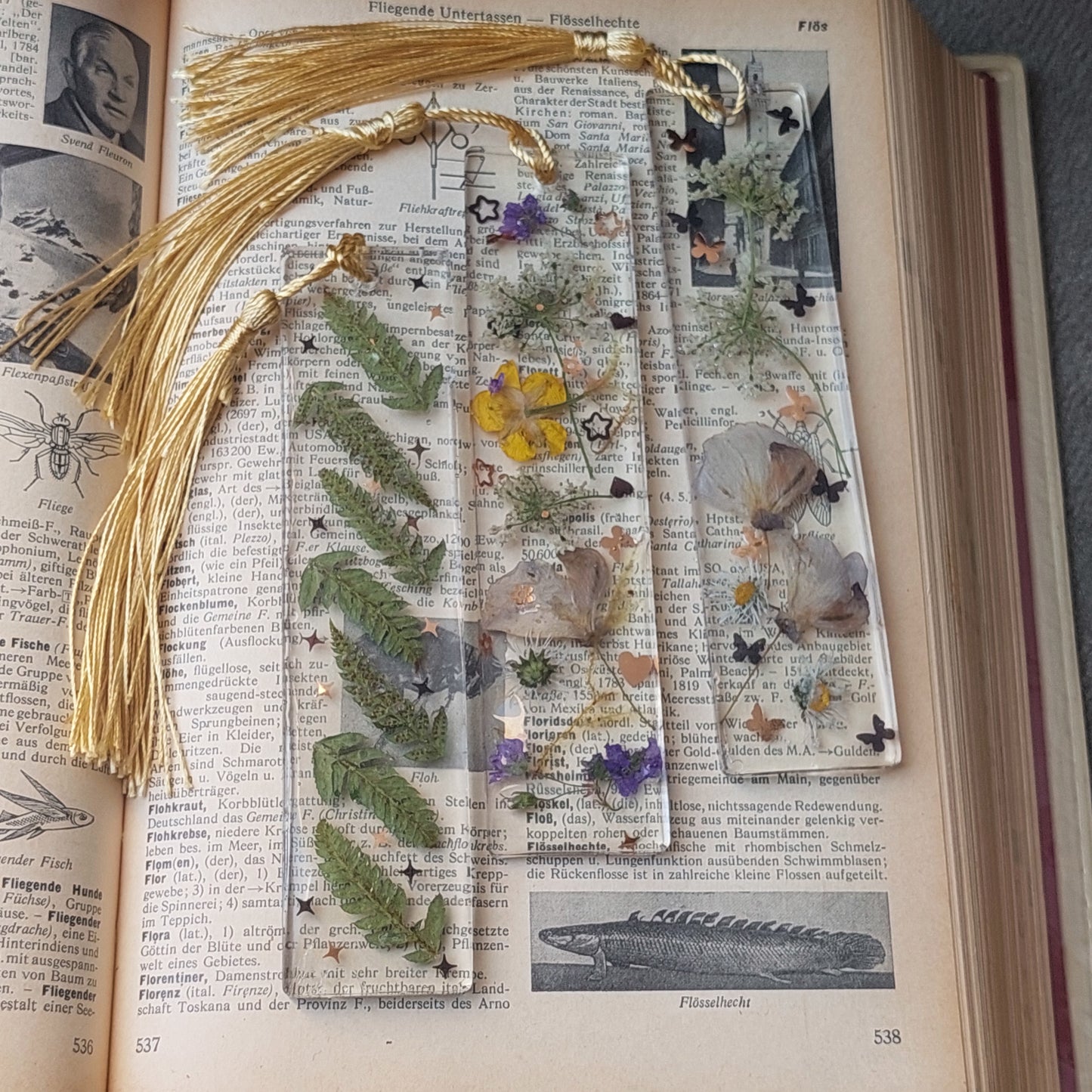 Handmade Resin Bookmarks with Real Flowers, Gift Set