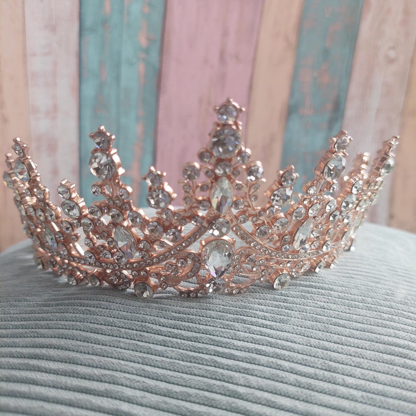 Royal Wedding Crown – Vintage Black or Pink Tiara with Crystals | Sparkling Costume Crown for Women & Girls | Princess Party Tiara Gift