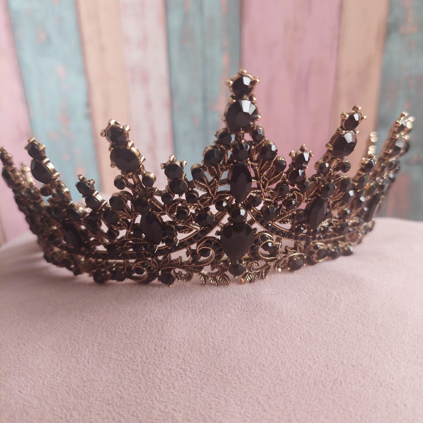 Royal Wedding Crown – Vintage Black or Pink Tiara with Crystals | Sparkling Costume Crown for Women & Girls | Princess Party Tiara Gift