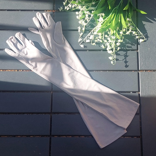 Lange Abendhandschuhe aus Satin Schwarz, Weiß, Rot, Grau, Beige Opera Formal Wear Accessoire für Damen