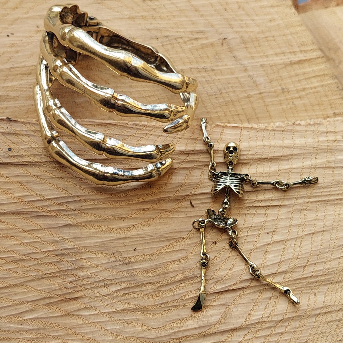 Gothic Skull Earrings & Claw Bracelet Set - Vintage Punk Jewelry Silver Gold