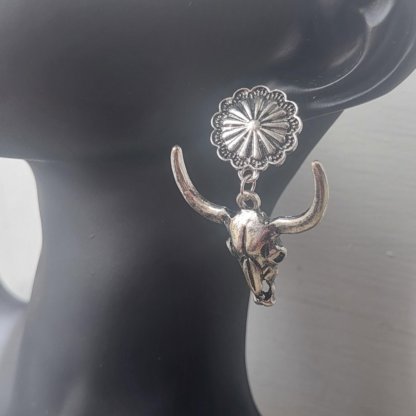 Gothic Bull Skull Jewelry Set - Leather Choker Necklace & Earrings Western Style