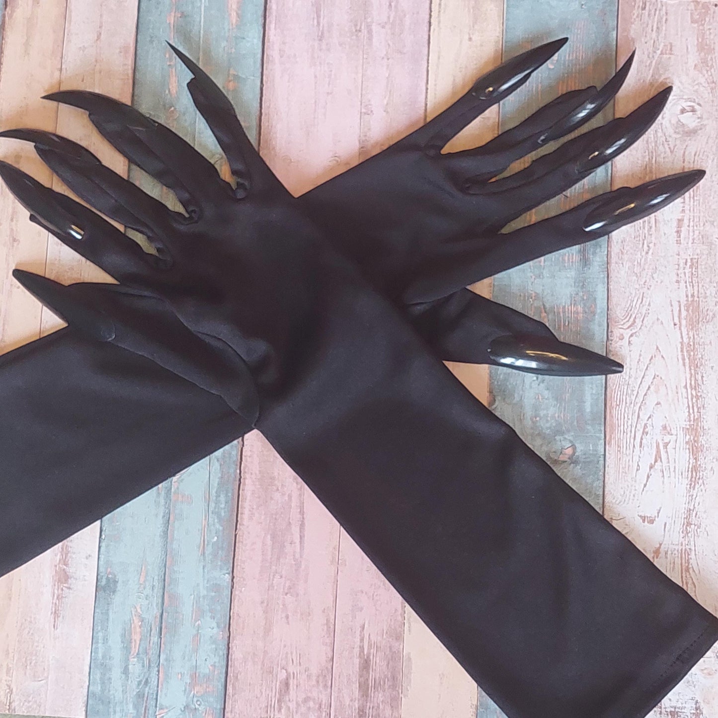 Gothic Claw Gloves – Black & Red Long Nail Costume Accessory for Vampire, Witch & Halloween | 40cm Elegant Party Gloves