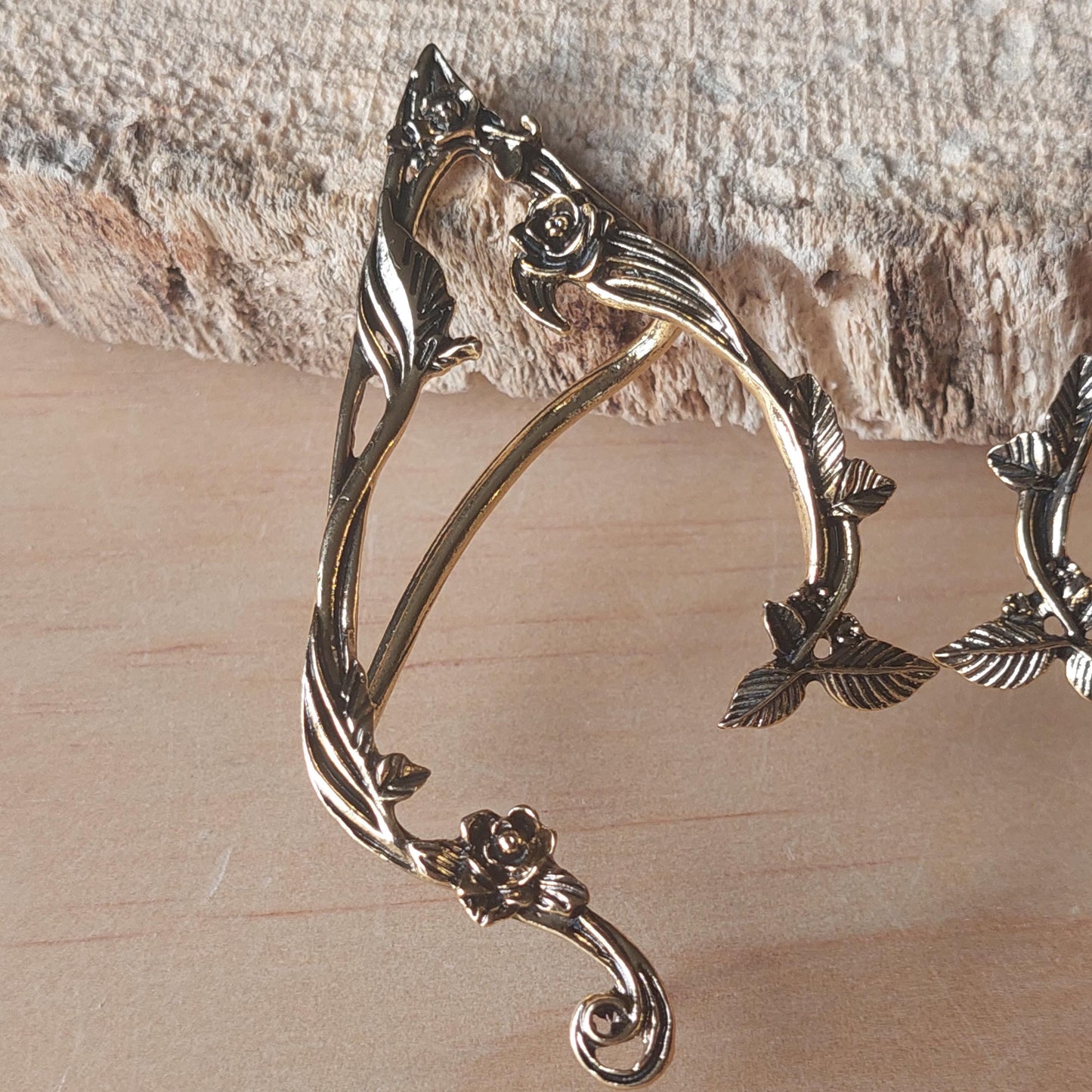 Exquisite Golden Elven Ear Cuffs – Fantasy Earrings for Left and Right Ear | Cosplay Jewelry for Women | Gift-Ready Elf Accessories