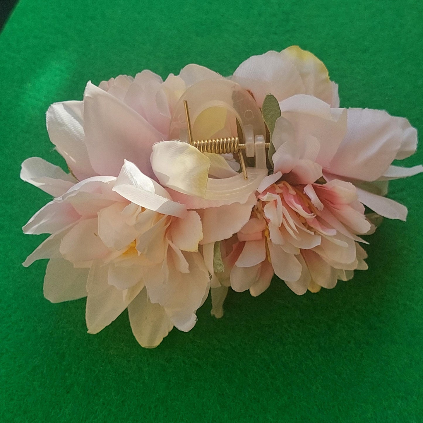 Oversized Floral Hair Claw Clip – Bold Handmade Flower Accessory for Thick Hair, Weddings, Festivals, Party Hair Clip in Pink, Red, Beige