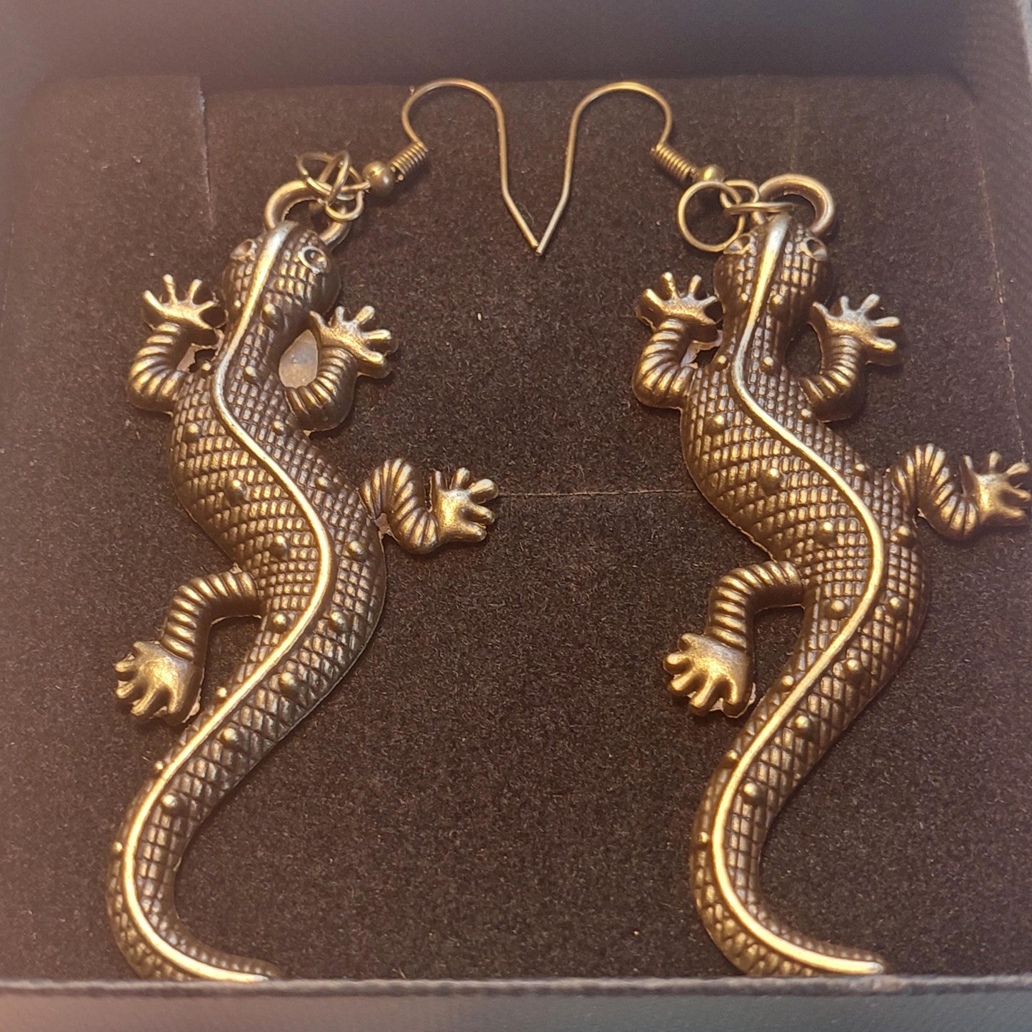 Vintage Gecko Earrings: Handcrafted Lizard Jewelry, Unique Animal-Inspired Gift for Her